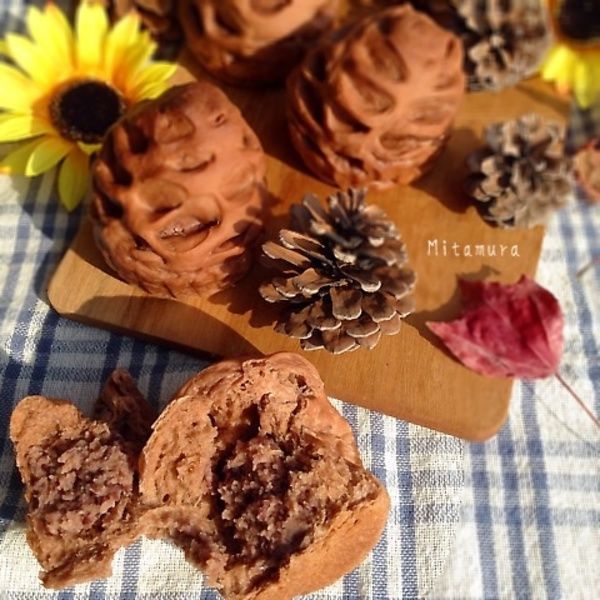 紅豆乳酪的內餡，香噴噴，好濃郁好綿密。和可可亞的外皮，好對味。