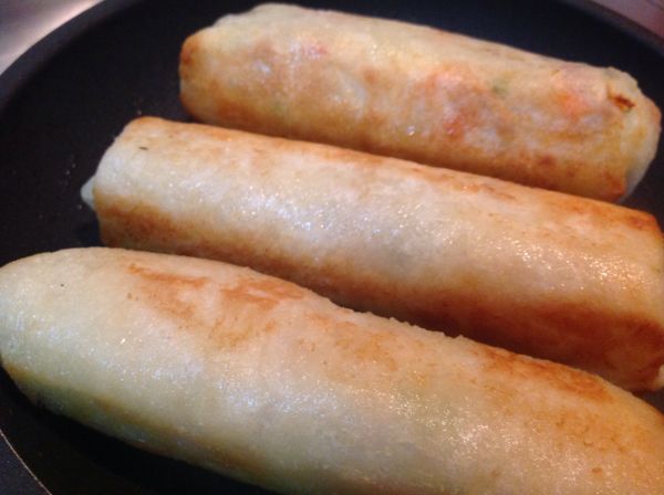 捲起油煎至皮金黃酥脆