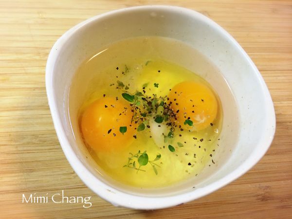 將[蛋汁料]打勻。