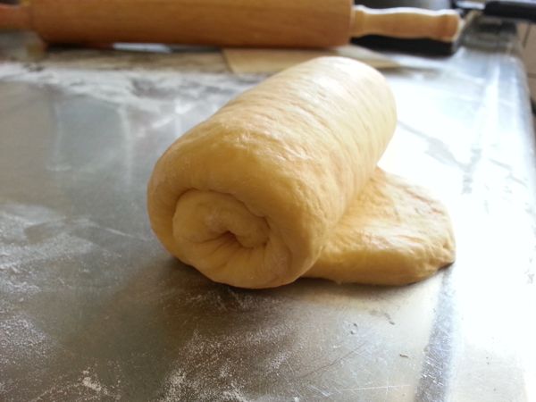 翻面後由上往下捲起