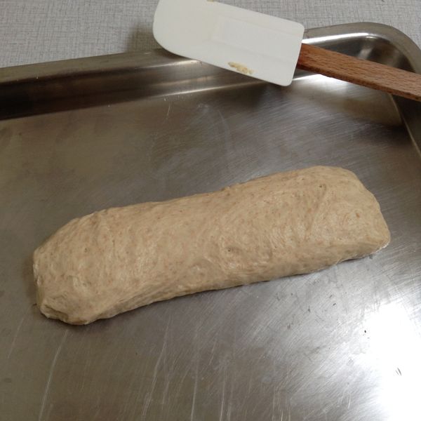 將麵團整成長條形。