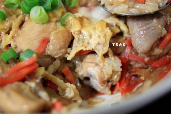 米飯吸滿了醬汁，好吃又滿足啊!!