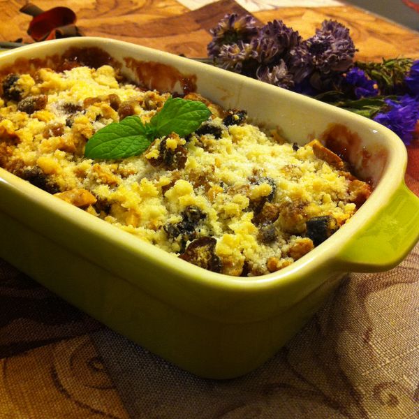 烤箱以180C/350F預熱, 烤20~30分鐘, 直至表面變金黃色即可出爐