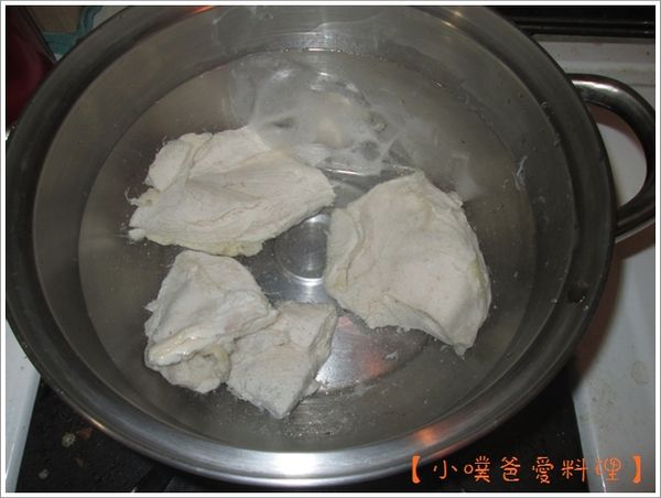 燙熟撈起, 立刻放入備用的冰水中