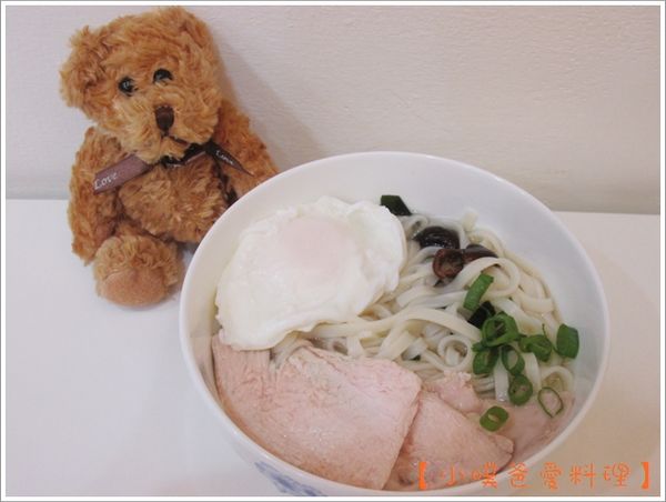 料理二、月見放山古早雞湯麵