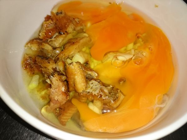 筊白筍丁~鰻魚肉~雞蛋液~蔥花，