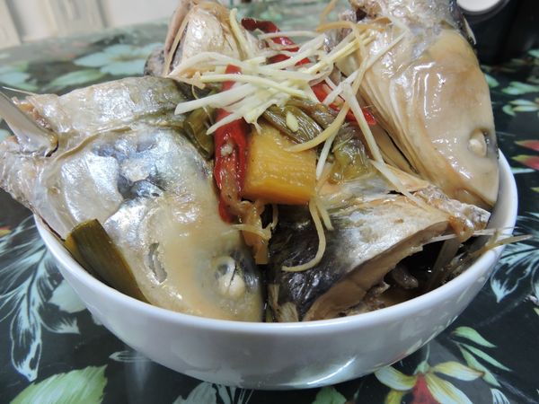 美味鳳梨醬虱目魚頭完成