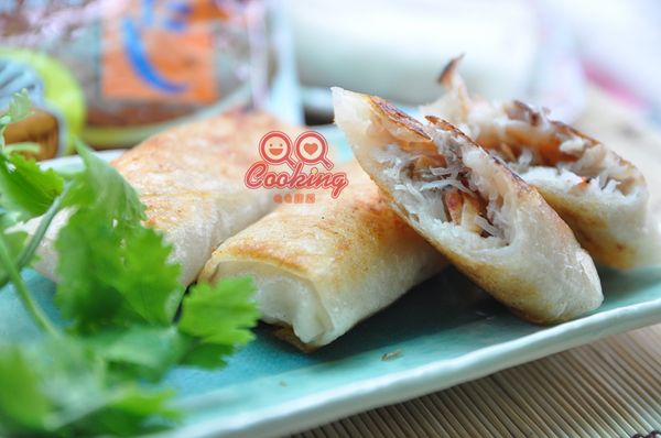 清甜的蘿蔔絲加上櫻花蝦的香氣，再加上烹大師-干貝風味提味，簡單好吃的小點，與家人一起開心享用!