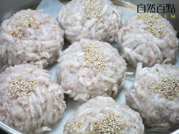 蒸好後即可趁熱食用