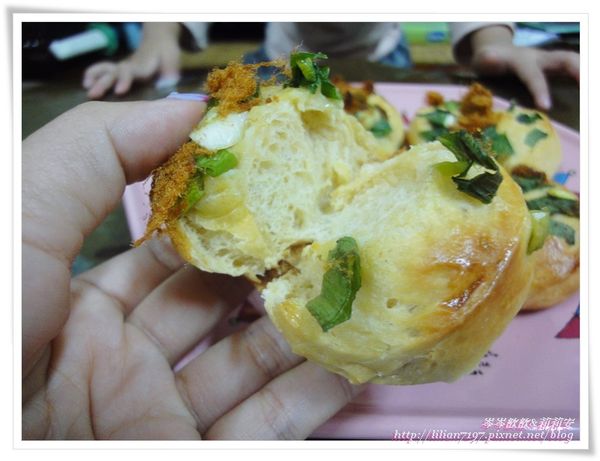 鬆鬆軟軟的~連老爸也愛吃～難得不是做甜的麵包