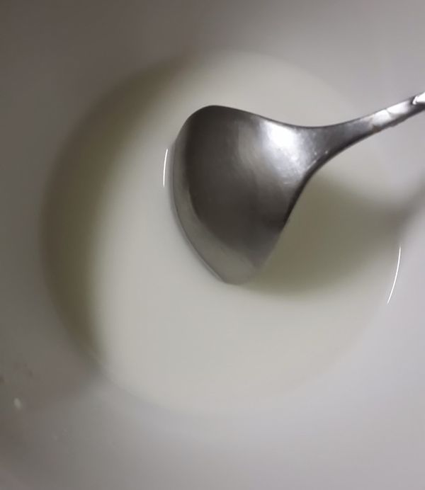 玉米粉用冷水化開備用