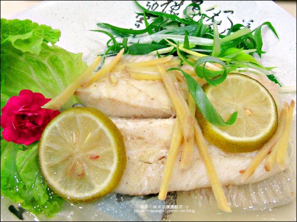 淋上檸檬汁就可以上桌囉！！