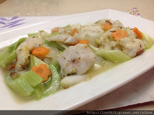 烤熟魚片即可
擺盤撒上洋香菜