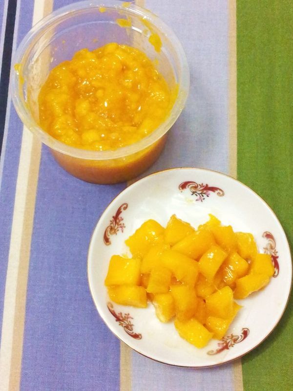 芒果100克(其中30克切小丁、70克打成果泥)