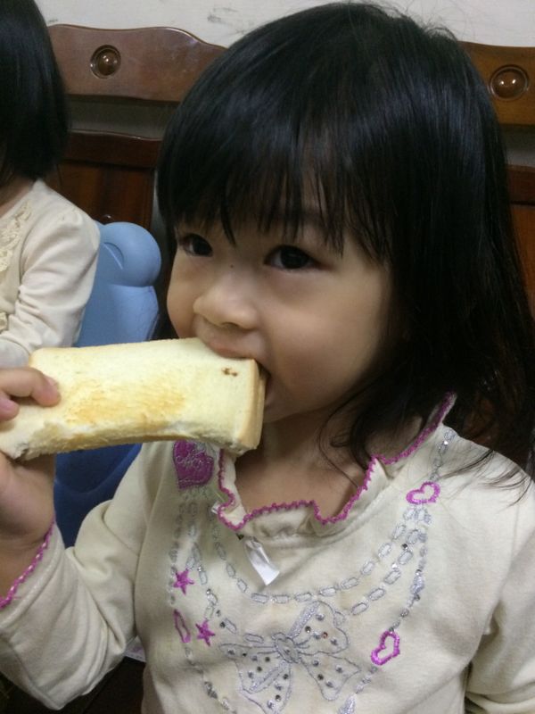 小孩一看到都尖叫瘋狂了～外觀太可愛了～連續吃了好幾天的下午茶點心～很適幼稚園放學回來和晚餐之間的小點心