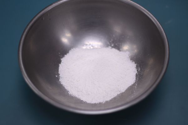 一大匙太白粉(或地瓜粉)備用。