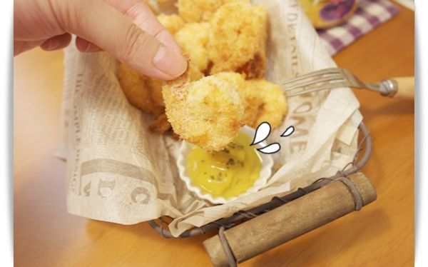 沾上黃芥末醬一起享用吧:)

這組合太搭啦~~好吃好吃!!!

外皮酥酥的..蝦仁又好有彈性~~讚^^b