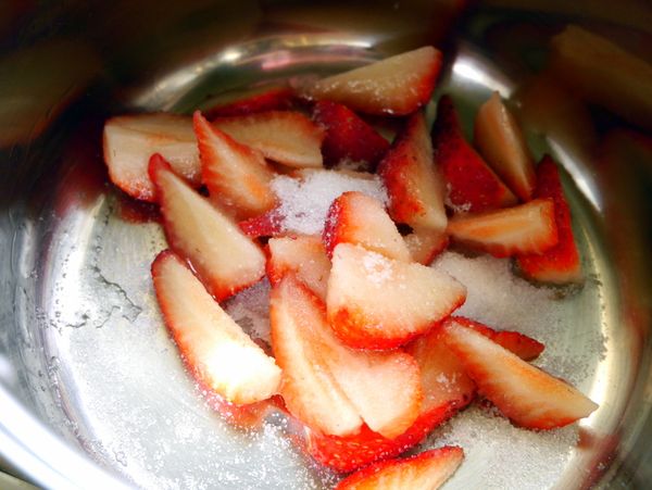 草莓+白砂糖+檸檬汁