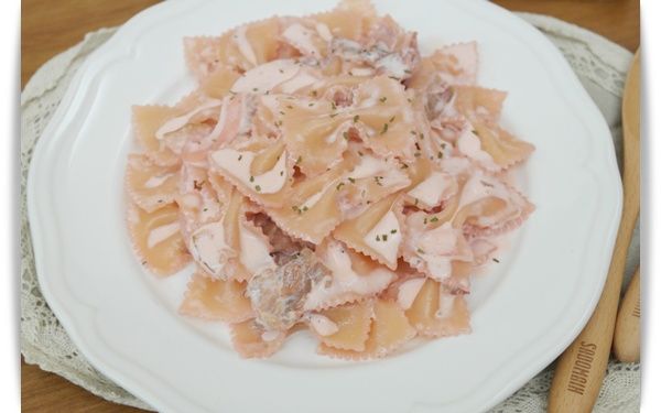 完全天然健康的光泉鮮乳加上甜菜根的上色~~奶香飄逸!!吃的很安心呢~不用擔心加了不健康的材料呢^^"