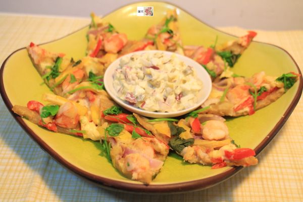 切片直接吃或沾醬都可以。今天剛好有做塔塔醬。也可用甜辣醬、醬油膏、番茄醬....等。