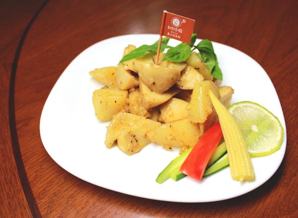 調味炒熟，香濃美味出爐!