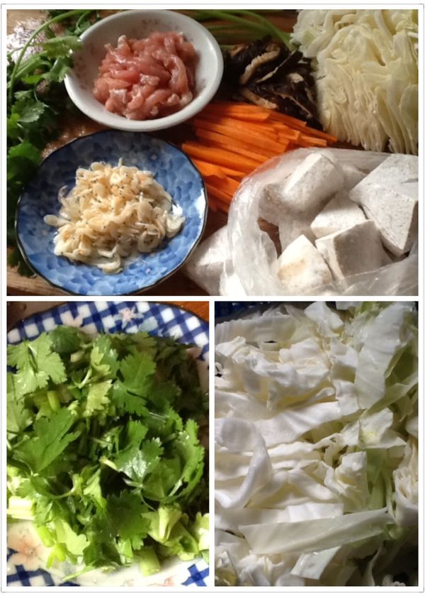 芋頭、紅蘿蔔削皮，肉、菜類整理與清洗，芋頭切滾刀大塊，香菜切小段，其他切絲。