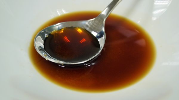 步驟3：
調好甜醋備用。(鎮江醋10g+糖7.5g+0.8g醬油)