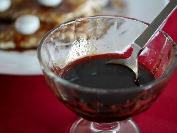 讓客人自己澆淋上糖蜜，更能掌握個人喜好的甜度。