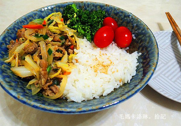 可以再搭配自己喜歡的蔬菜盛盤即可食用