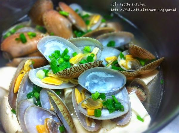 加少許鹽調味，吃前撒上蔥花即可。