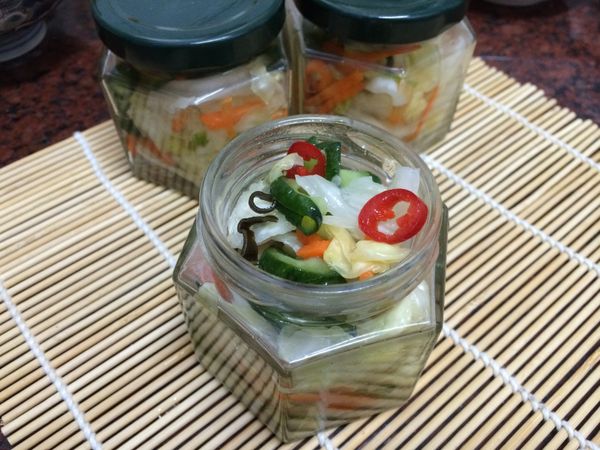 完成後可以放入消毒過的玻璃瓶中，放入冰箱冷藏可保存3~4天。