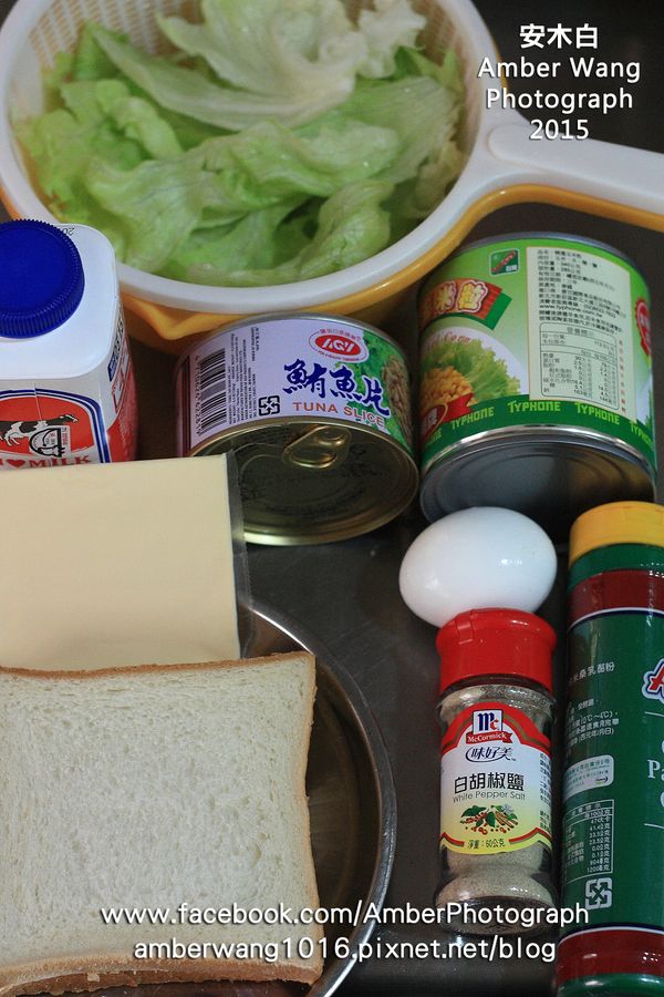 準備食材。結球萵苣，洗淨擦乾備用。