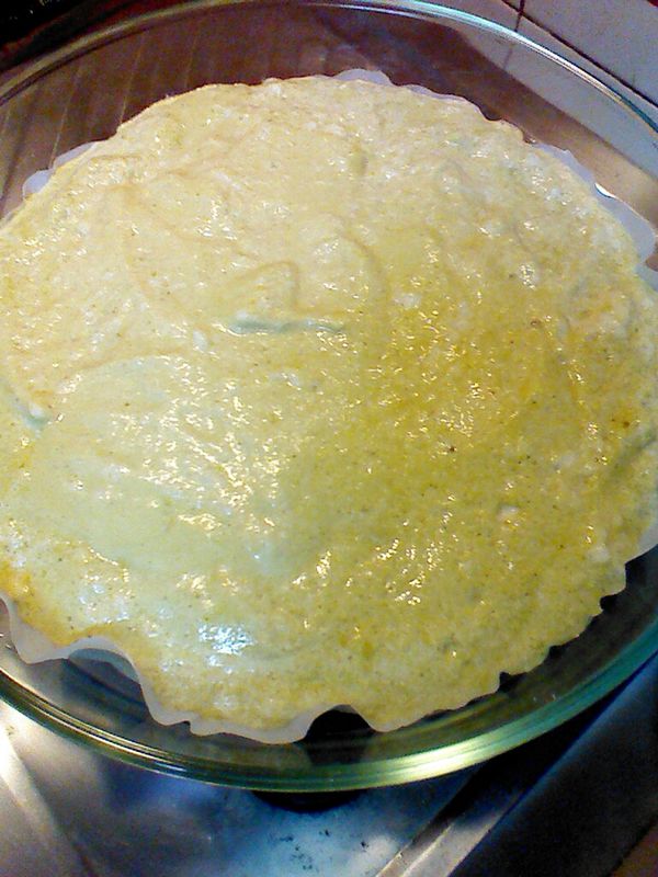 將調和好的蛋黃料和蛋白混和。