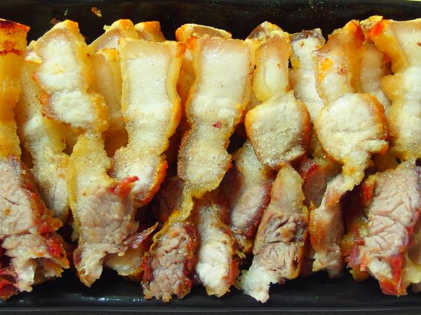 煎的焦一點~咬起來卡滋滋~超酥脆~瀝乾油~放涼切片~