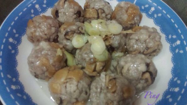 電鍋跳起後..另起油鍋爆香蔥末淋上，再淋些香油