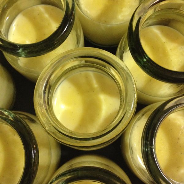 在慢慢倒入保羅瓶裡，隔水烤箱烤20-25分鐘