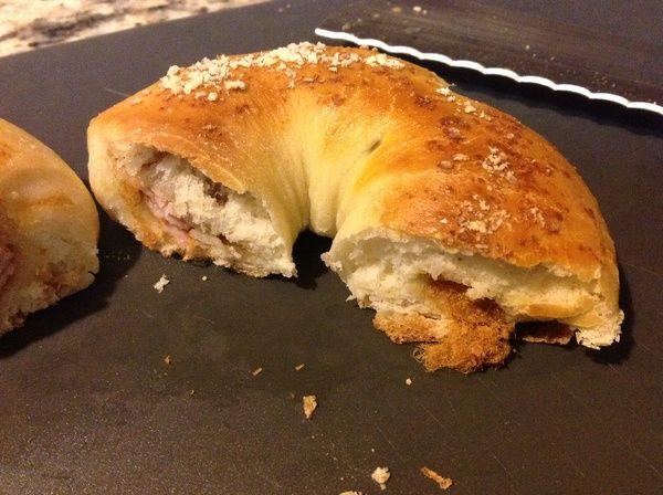 花花照型的腿肉鬆起司麵包,一早吃起來好有朝氣!!