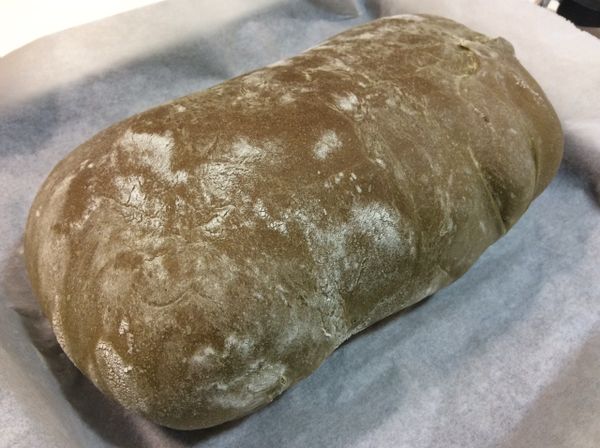 放入微波爐中第二次發酵30分鐘左右,，此時烤箱可以預熱180度。之後烤個25分鐘就好了喔！