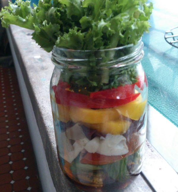 第５層就放葉菜：菊苣、美生菜或是萵苣