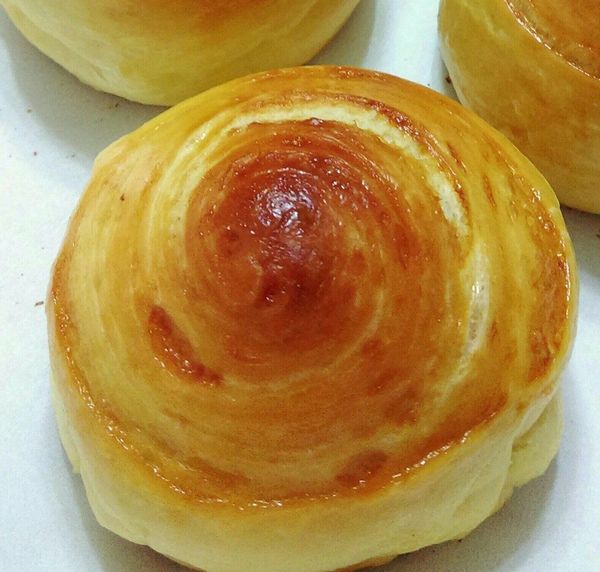 烤前每個麵糰表面刷蛋液，層次表面再加刷少許蜂蜜,烤溫180/180  18分