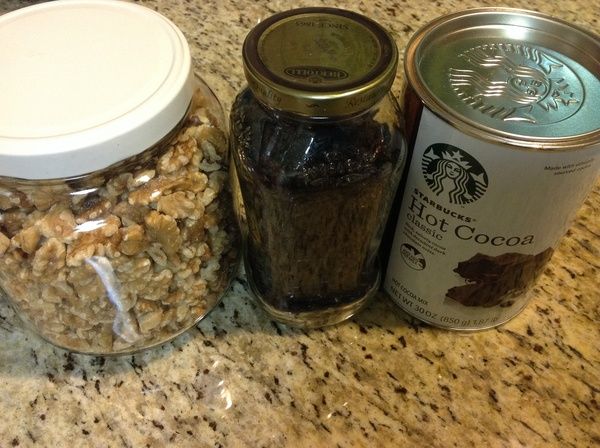 將所有麵包麵團材料準備稱重好