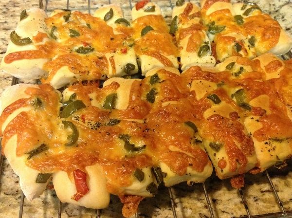 就是快速簡單,吃起來辣味十足有勁的 Panasonic SD-BMS105T 麵包麵團- Jalapeno Bread 墨西哥辣椒起司條❤!!!