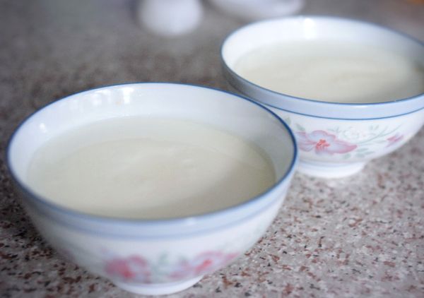 用中大火隔水蒸十分鐘，然後關火，不要打開鍋蓋，靜置十分鐘。然後才拿開鋁箔紙，冷熱享用均可