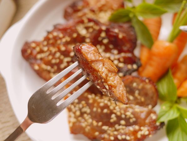 看那鮮美好好吃的色澤，真是太誘人了。。。