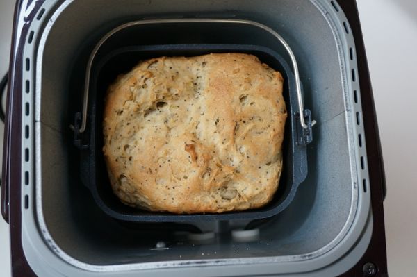 大約4小時麵包就出爐嚕。