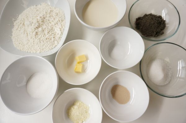 將所有材料備齊。