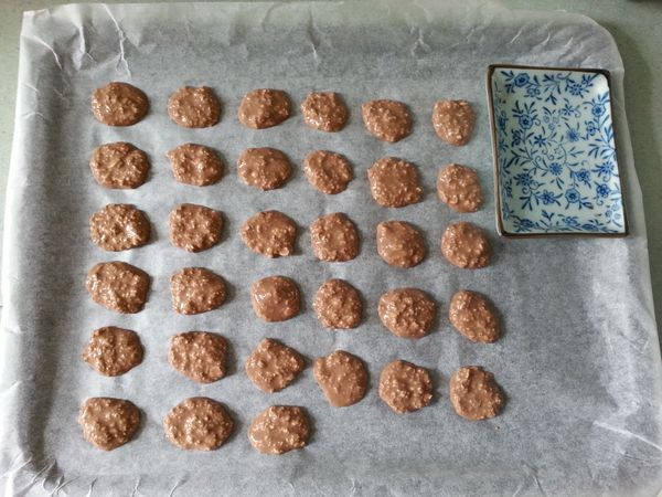 分配餅糊,每半茶匙為1塊小餅