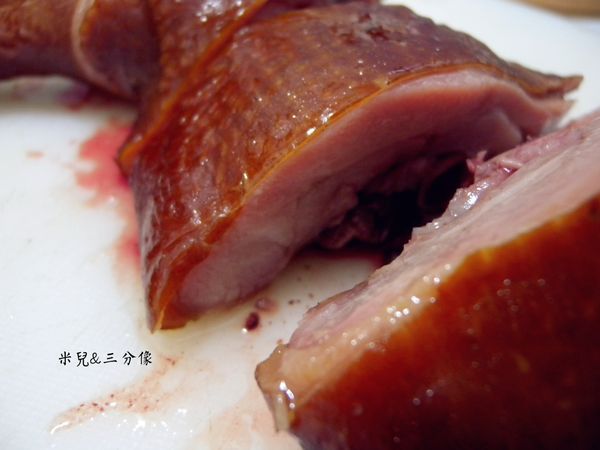 蒸好的雞肉 取出 剁塊