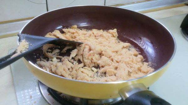 加一些油下去炒