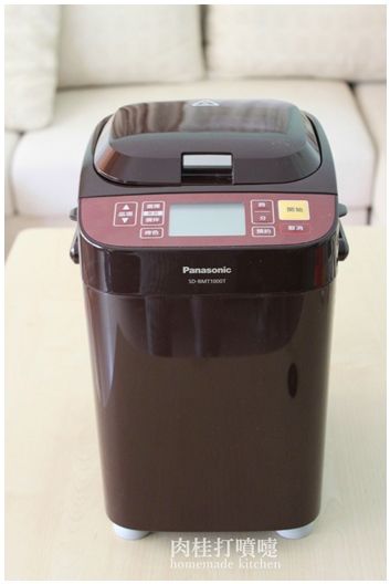 外型好看，鏡面機身處理，今年特別引進全球首款變頻麵包機，(((Panasonic1斤變頻麵包機，SD-bmt1000T)))